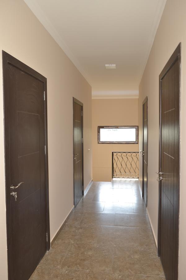 Sunny House Kobuleti Hotel Ngoại thất bức ảnh