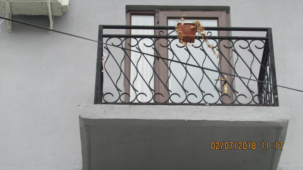 Sunny House Kobuleti Hotel Ngoại thất bức ảnh